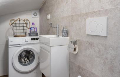 Villa Falco für Familien, bis 6 Personen, 3 Schlafzimmer mit Bad en Suite, Pool mit Loungebereich, Grillterrasse, schnellem Wlan, 2 Parkplätze, - Foto 30