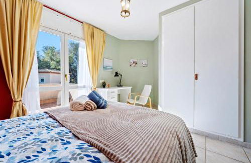 Villa Familiar c/Piscina + Wifi y Parking Gratis by Sunset Rentals (Bonmont) - Foto 9