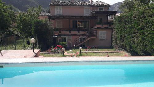 Villa Claudia indipendente con piscina ad uso esclusivo - Foto 1