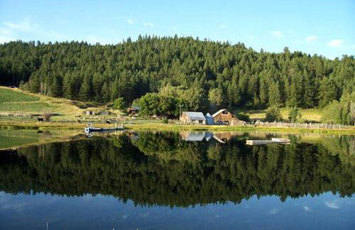 Rustic, Cozy Log Cabin Rental near Idaho Falls - Foto 11