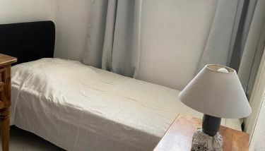 VILLA MIREILLE CALME ARBOREE PISCINE SANS VIS A VIS SECURISEE - Foto 3