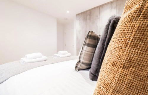 The Dashwood Suite - 2BR Modern Apt with Stylish Design Decor, Free Secure Underground Parking & 50" Smart TV - Foto 68