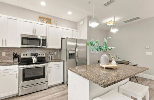 NEW! Canopy Cabana - Luxury Downtown Apartment - Foto 17