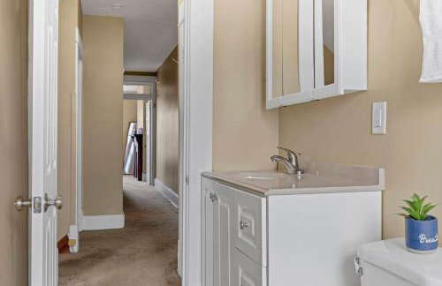 Your Central Columbus Retreat Awaits 5 BR 2 Bath - Foto 21