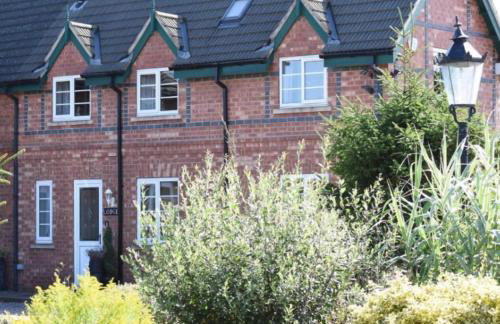 Lincoln Holiday Retreat Lodge with Private Hot Tub - Foto 12