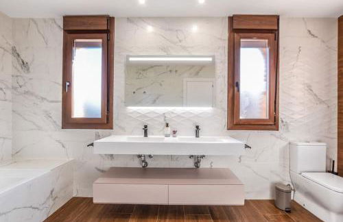 Luxe Experience Toledo * Pool * BBQ * Billar - Foto 38