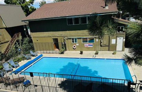 Cozy Condo in Mammoth with 2 parking spots! Ski,Snowboard, Ice skate! - Foto 24