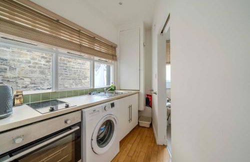 Look No Further The Stable Block in Beautiful Beaufort House 2 Bedrooms - Photo 13