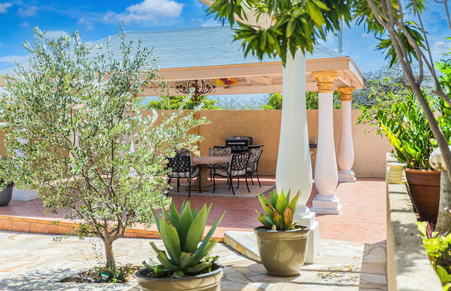 Large Villa With View! Private Pool Free Utilities! - Photo 58