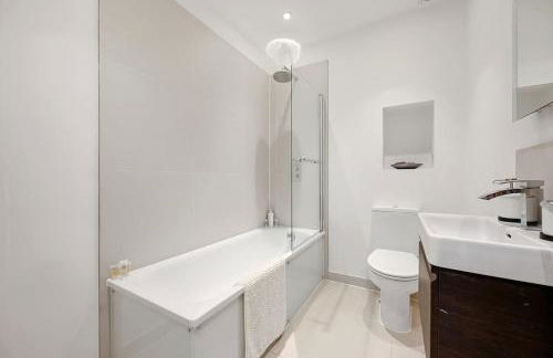 Ealing Broadway - Lovely 2-bedroom flat with offstreet parking - Foto 6