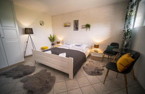 Dom na wzgórzu z widokiem na jezioro z balią i sauną - Foto 40