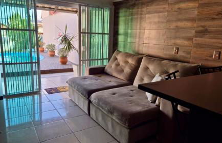 Piscina e Sinuca CASA Beto Carrero 500m do Parque 1 suite e 2 quartos 3bwc a 300m da Praia churrasqueira e estacionamento privado - Foto 18