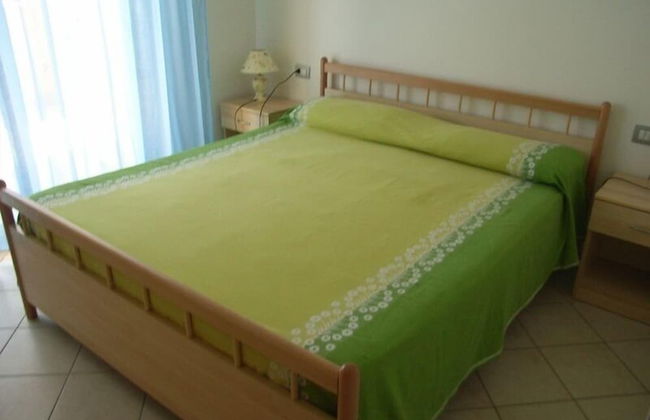 Green Bay Village - Photo 2