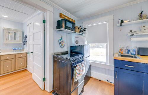 Relax Fireside Retreat 1 Mi to Davis Ferry - Foto 7