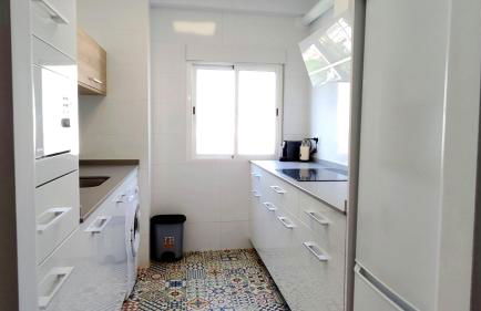 Selecta 3 dormitorios junto a Sanchez Pizjuan - Foto 2