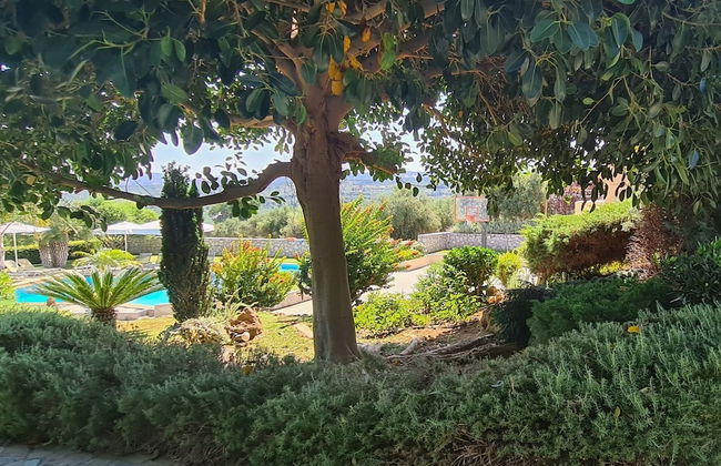 Villa With Private Pool, BBQ Area - Photo 57