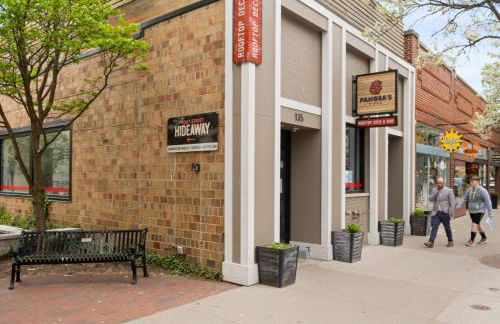 Private Hot Tub The Roost 16 Patio 2BR Downtown - Foto 30