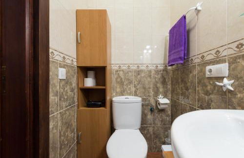 Private Solarium - 2BR House Near the Airport - Foto 27