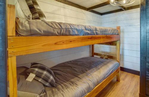 Private Hot Tub and Dock Lakefront Grove Retreat! - Foto 16