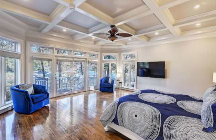 Lakefront Home Private Dock, Tiki Bar, Firepit Shore to Please by Avantstay - Foto 125