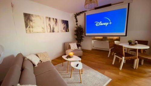 Cinema Apartment Magdeburg - Balkon & Beamer - Foto 5