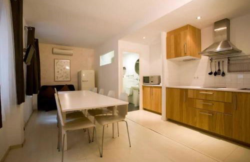 Old City Beach House - Photo 5