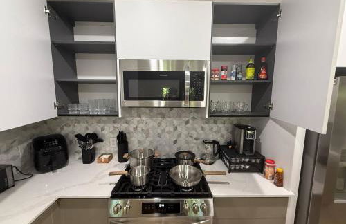 Luxury Home: Mins to NRG, Hobby Airport & Midtown - Foto 31