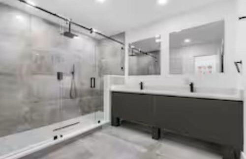 Unique Private Racing Track Villa in Miami Cinema - Foto 45