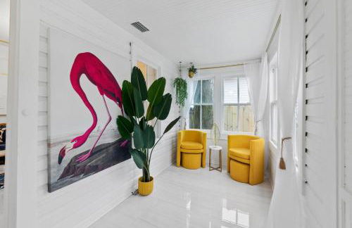 Coco's Cozy Cabana - Hot Tub Walk to Downtown - Foto 8