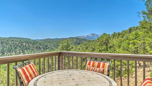 Scenic Hideaway with Deck and Grill about 6 Mi to Ruidoso! - Foto 1