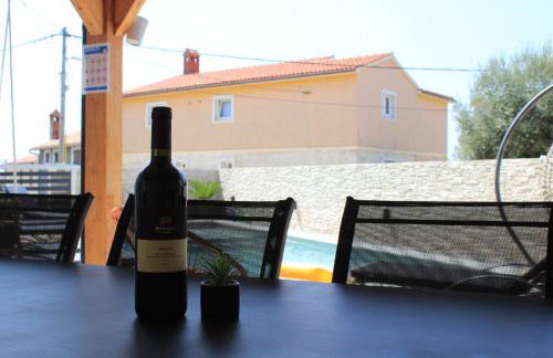 Apartments Mia with pool near Medulin - Photo 29