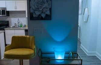 Luxurious 2 Bedroom Downtown City Views! - Foto 2