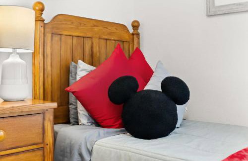 373 - Stunning 4 Bedroom Villa with own Private South East Facing Pool - Photo 9