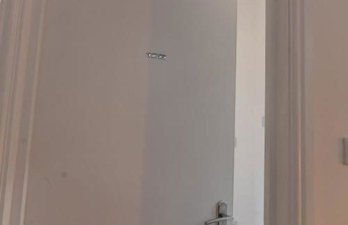 2 Bedroom Flat in the heart of Southend Sleeps 6 - Pass the Keys - Foto 15