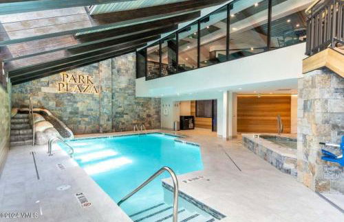 Park Plaza #304 - Beaver Creek 2-Bed Over Ice Rink - Foto 6