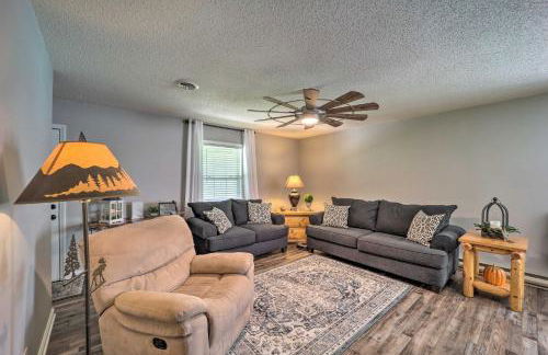 Deep Gap Cottage with Fire Pits - Hike and Ski! - Foto 4