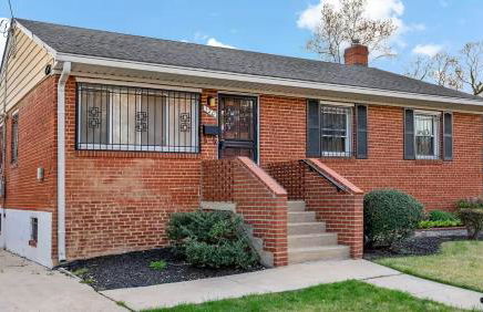 Burbs Royale Capitol Heights - Foto 1