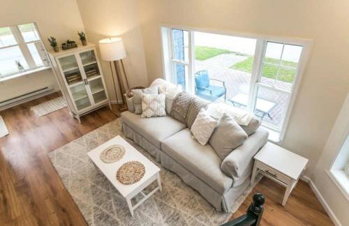 Luxurious 5 BR Home in the Heart of Sylvan Beach - Foto 13