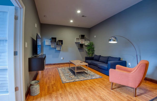 Sosuite 2BR Apt w W D Gym On-site Restaurant - Photo 9