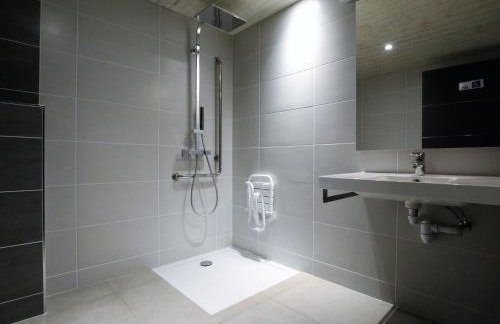 Gîte confortable avec piscine chauffée, pour 23 pers., idéal pour familles et amis - FR-1-582-101 - Foto 2