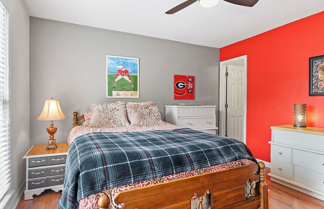 Five Points Dawg Crib On Campus - Foto 5