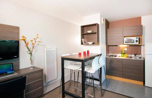 Séjours & Affaires Lille Europe - Foto 26