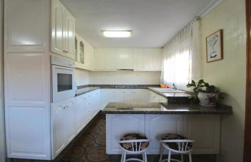 Chalet con piscina y barbacoa - Foto 8