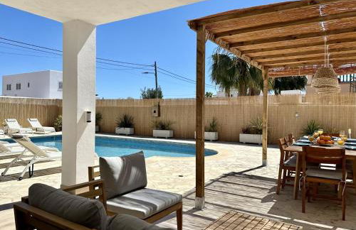 Villa in Playa den Bossa, 5 min SupermarketBBQ - Foto 26