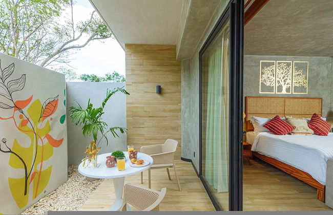 Spacious Apartment With Terrace and Rooftop Pool - Photo 6