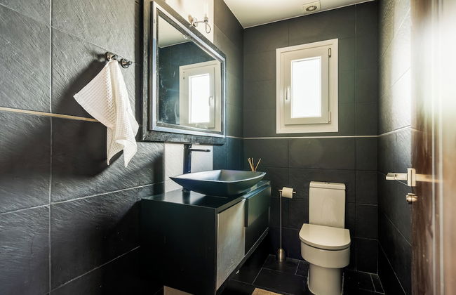 Spacious 3BR Villa with pool and views - Foto 38