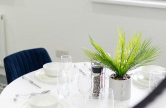 Bespoke Apartments Near Cardiff City Centre Free Parking - Foto 29