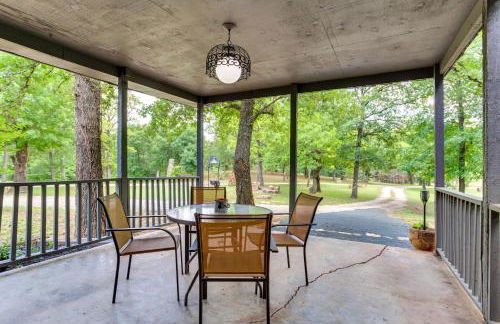 Cozy Oklahoma Retreat with Patio, Fire Pit and Grill! - Foto 21