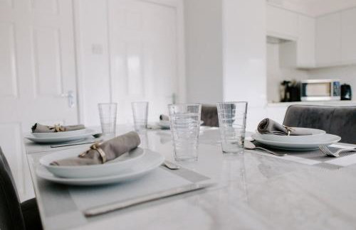 Badger Lane - 3 Bedroom House, parking and garden! - Foto 6