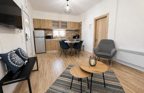 Casa Plati 2 - Peaceful Garden Stay with Pool - Photo 1